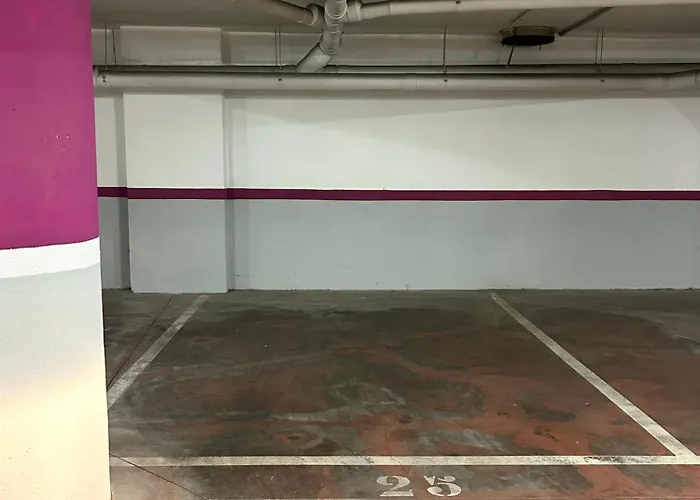 Born To Chill With Pool, Parking & Balcony * Lloret de Mar