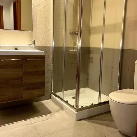 Appartement Born To Chill With Pool, Parking & Balcony