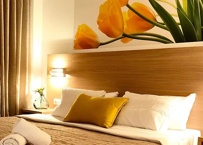 Born To Chill With Pool, Parking & Balcony *