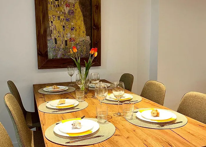 Born To Chill With Pool, Parking & Balcony Льорет-де-Мар